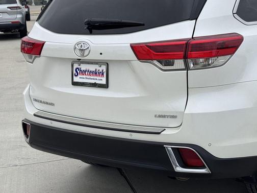 Blizzard Pearl 2019 Toyota Highlander Limited Platinum