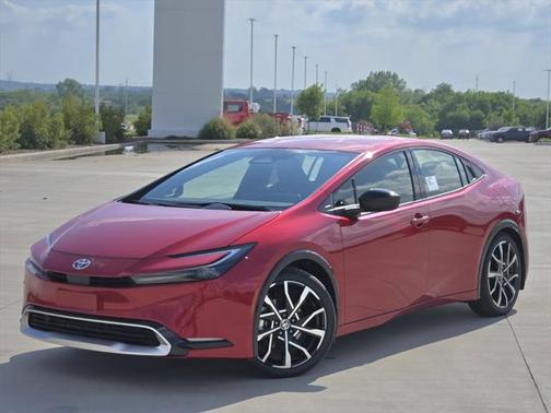 2025 Toyota Prius L