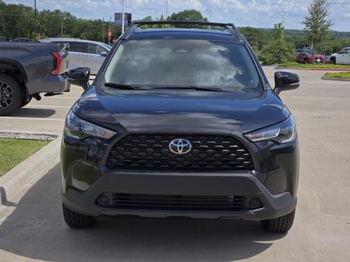 2025 Toyota Corolla Cross LE