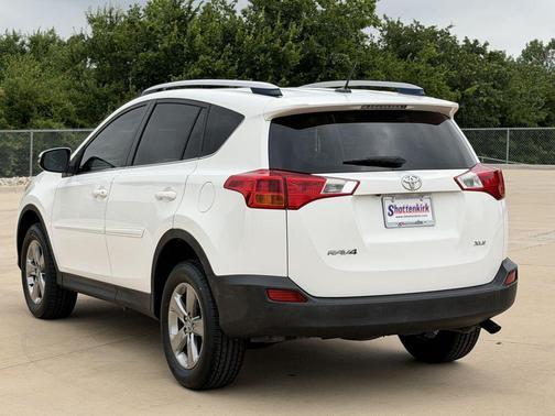 Super White 2015 Toyota RAV4 XLE