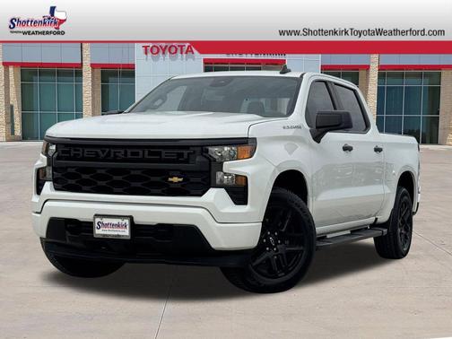 Summit White 2022 Chevrolet Silverado 1500 Custom
