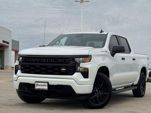 Summit White 2022 Chevrolet Silverado 1500 Custom