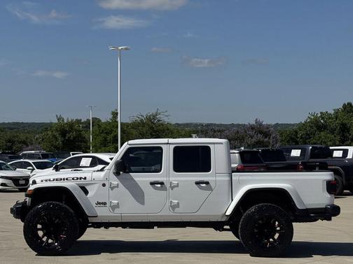 Bright White Clearcoat 2021 Jeep Gladiator Rubicon