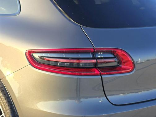 2018 Porsche Macan S