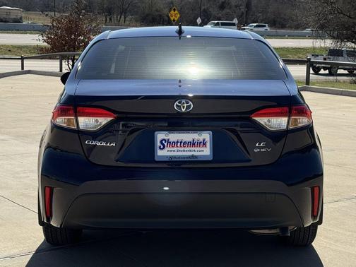 2025 Toyota Corolla Hybrid LE