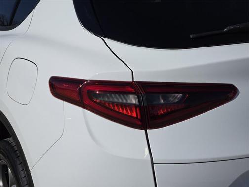 2022 Alfa Romeo Stelvio Sprint