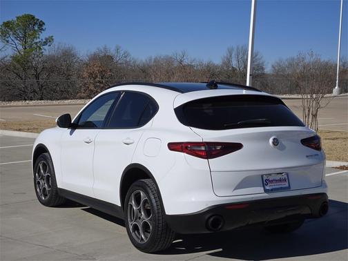 2022 Alfa Romeo Stelvio Sprint