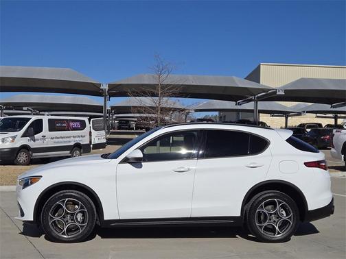 2022 Alfa Romeo Stelvio Sprint