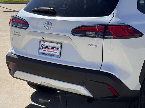 Wind Chill Pearl 2026 Toyota Corolla Cross XLE