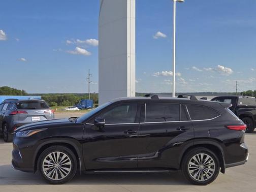 2021 Toyota Highlander Platinum