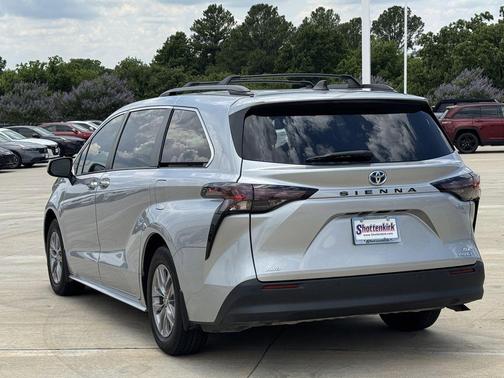 Celestial Silver Metallic 2024 Toyota Sienna XLE