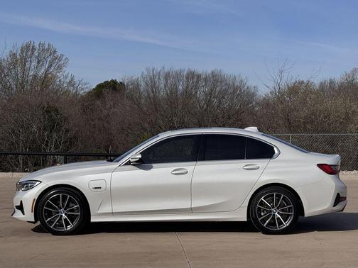 2022 BMW 330e 330e iPerformance