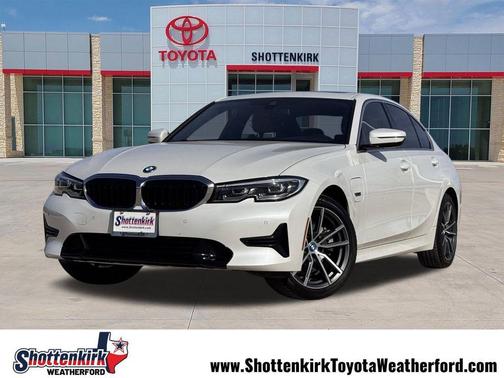 Mineral White Metallic 2022 BMW 330e 330e iPerformance