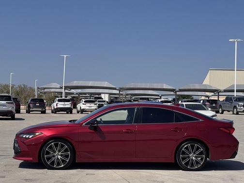 Ruby Flare Pearl 2019 Toyota Avalon XSE