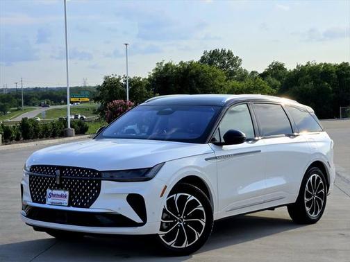 2024 Lincoln Nautilus Reserve