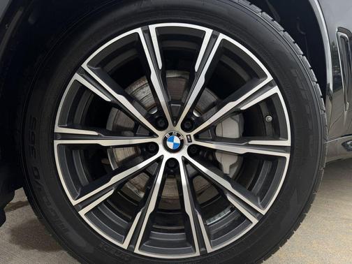 Black Sapphire Metallic 2020 BMW X5 xDrive40i