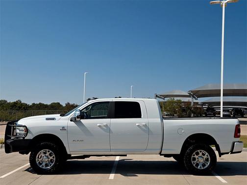 2024 RAM 2500 Laramie Crew Cab 4x4 6'4' Box