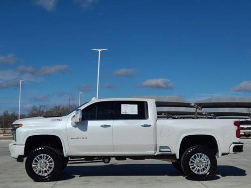 Iridescent Pearl Tricoat 2021 Chevrolet Silverado 2500 High Country