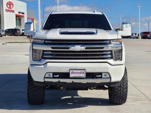 Iridescent Pearl Tricoat 2021 Chevrolet Silverado 2500 High Country