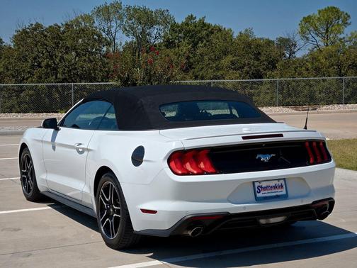 2022 Ford Mustang EcoBoost Premium