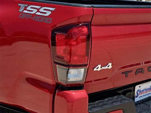 2022 Toyota Tacoma SR