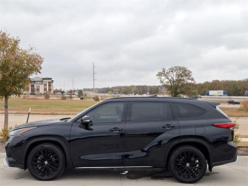 2023 Toyota Highlander XSE