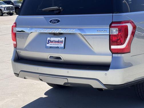 Iconic Silver Metallic 2021 Ford Expedition Max XLT