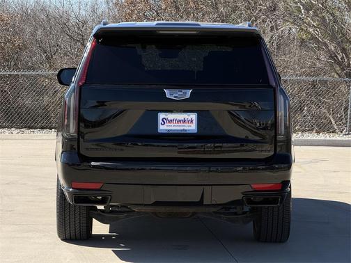 2022 Cadillac Escalade Sport Platinum