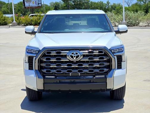 2025 Toyota Tundra Hybrid Platinum
