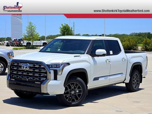 2025 Toyota Tundra Hybrid Platinum