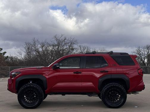 2025 Toyota 4Runner TRD Off Road