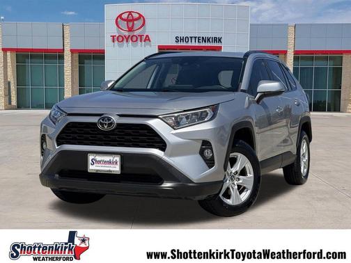 Silver Sky Metallic 2019 Toyota RAV4 XLE