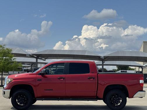 Barcelona Red Metallic 2018 Toyota Tundra SR5