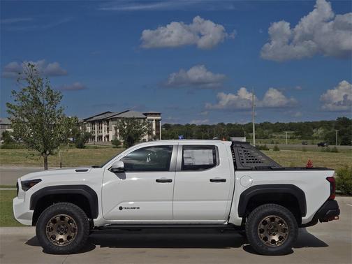 2025 Toyota Tacoma Hybrid Trailhunter Hybrid