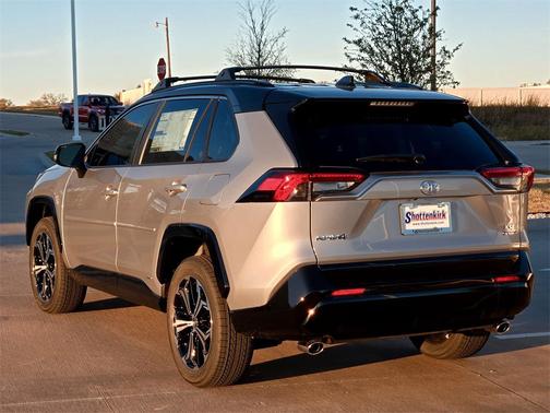 2025 Toyota RAV4 Hybrid SE