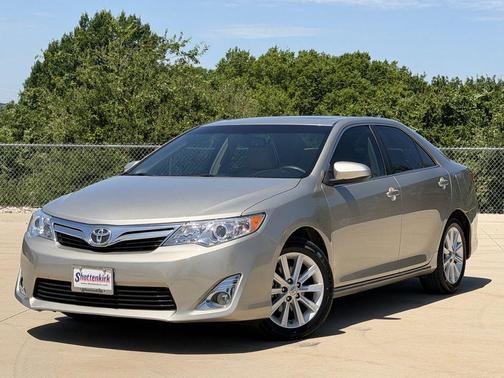 Creme Brulee 2014 Toyota Camry XLE