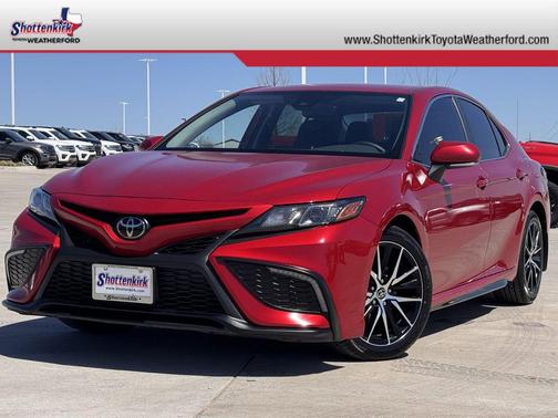 2022 Toyota Camry SE