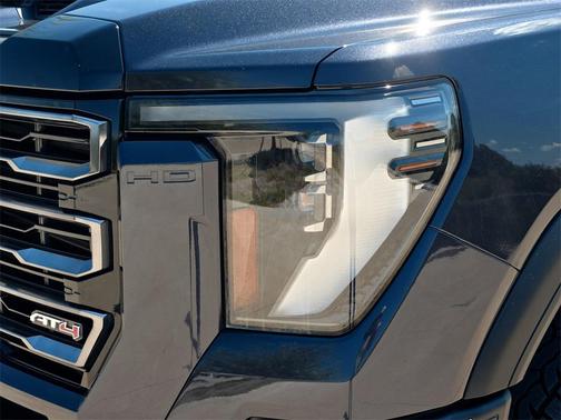 2024 GMC Sierra 2500 AT4