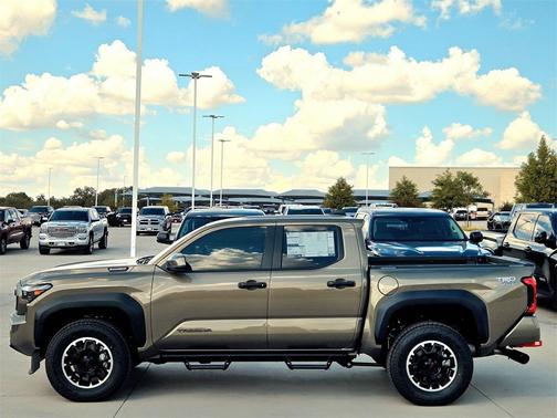 2025 Toyota Tacoma TRD Off Road
