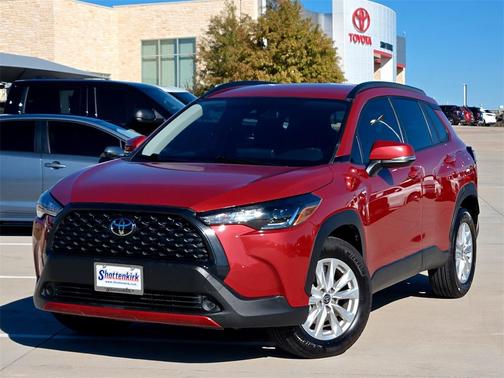 2022 Toyota Corolla Cross LE