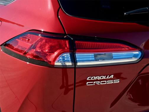 2022 Toyota Corolla Cross LE