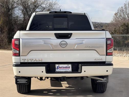 2024 Nissan Titan Platinum Reserve