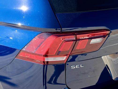 2022 Volkswagen Tiguan 2.0T SEL R-Line 4MOTION