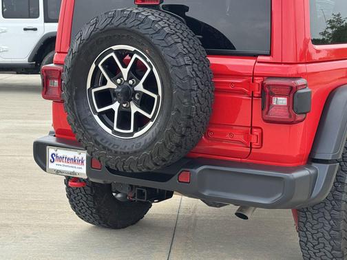 Firecracker Red Clearcoat 2025 Jeep Wrangler Rubicon