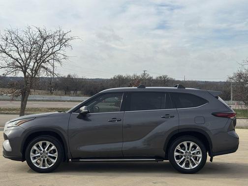 2024 Toyota Highlander Limited