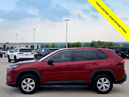 2023 Toyota RAV4 LE