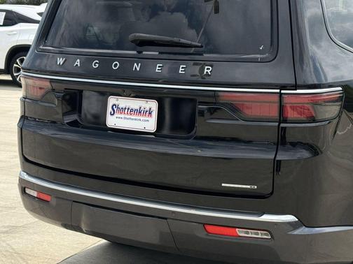 Diamond Black Crystal Pearlcoat 2022 Jeep Wagoneer Series I 4x2