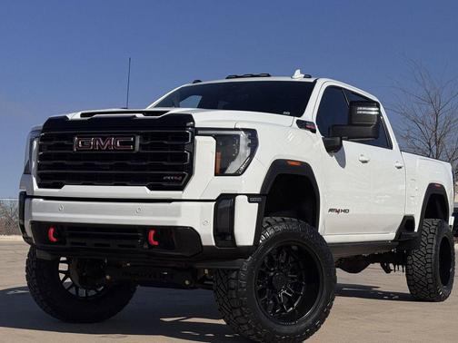 2024 GMC Sierra 2500 AT4