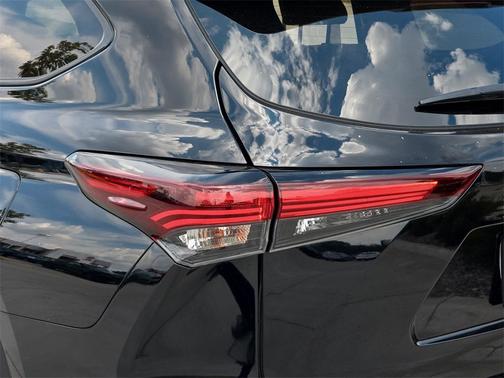 2024 Toyota Highlander XSE
