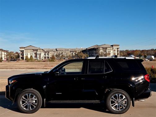 2025 Toyota 4Runner TRD Off Road